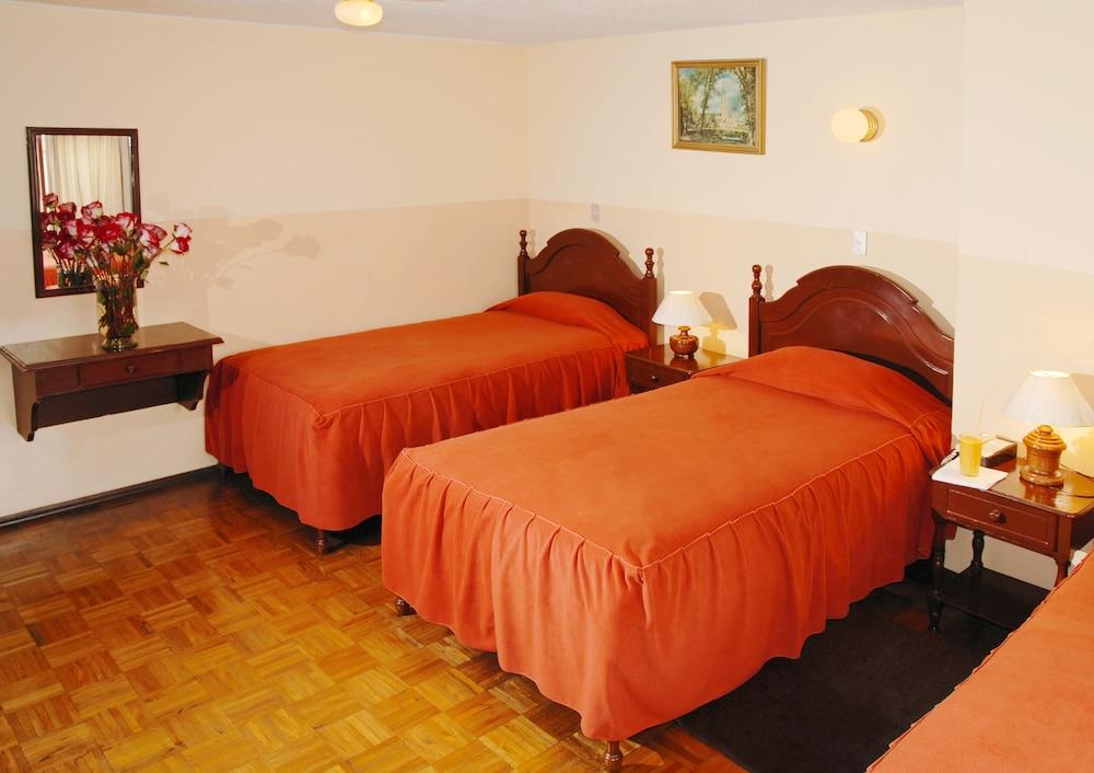 קיטו Hotel Interamericano מראה חיצוני תמונה